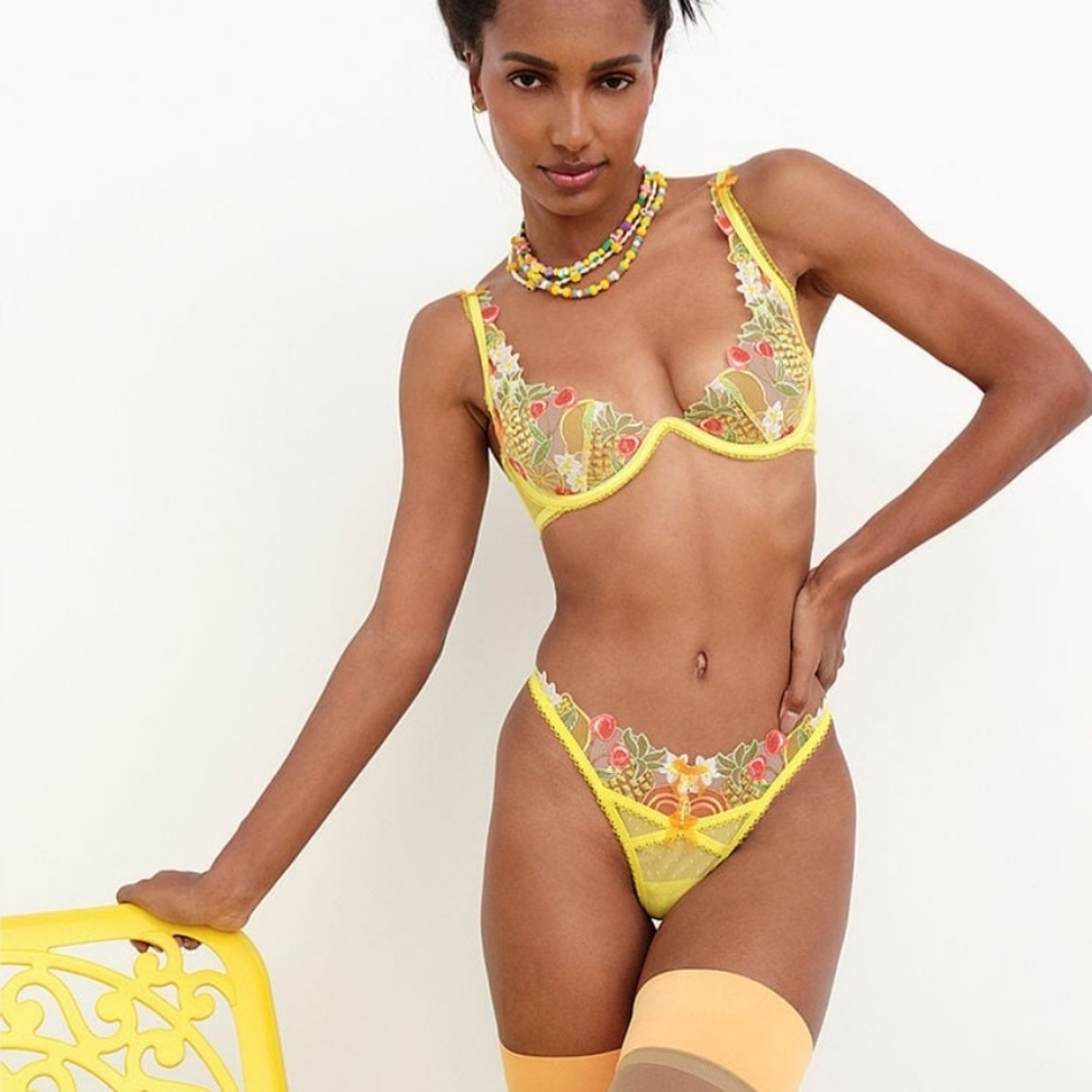 Victoria secret love and lemons bra n pantie